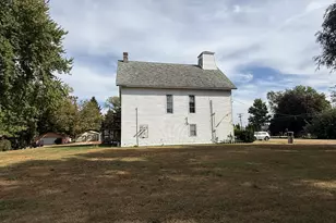 104-106 Gaston St, Dixon, IL 61021 - Photo 9