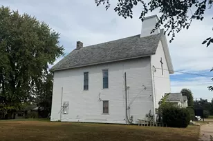 104-106 Gaston St, Dixon, IL 61021 - Photo 5