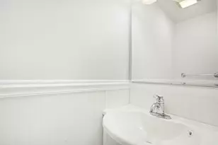 995 S Swain Ave, Elmhurst, IL 60126 - Photo 11