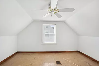 995 S Swain Avenue, Elmhurst, IL 60126 - Photo 9