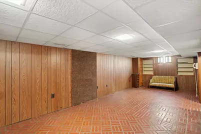 995 S Swain Avenue, Elmhurst, IL 60126 - Photo 13