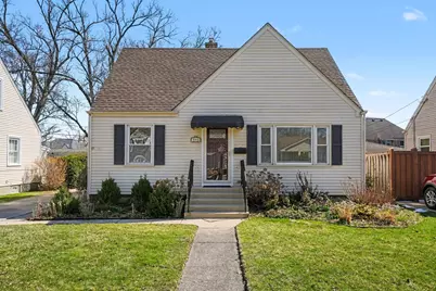 995 S Swain Avenue, Elmhurst, IL 60126 - Photo 1