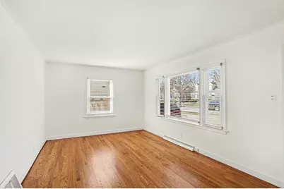 995 S Swain Avenue, Elmhurst, IL 60126 - Photo 3