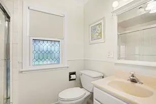 995 S Swain Ave, Elmhurst, IL 60126 - Photo 7