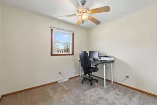 47 Lockman Cir, Elgin, IL 60123 - Photo 13