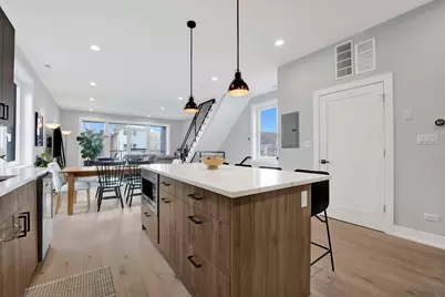 1932 N Drake Avenue #2W, Chicago, IL 60647 - Photo 5