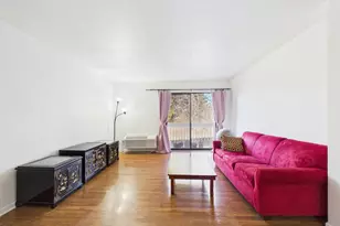 820 N Lakeside Dr, Vernon Hills, IL 60061 - Photo 3