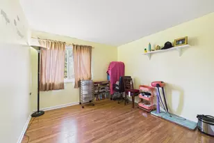 820 N Lakeside Dr, Vernon Hills, IL 60061 - Photo 11