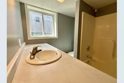 702 4th Avenue, Ottawa, IL 61350 - Photo 17