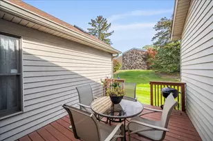 103 Fawn Ln, Elgin, IL 60120 - Photo 29