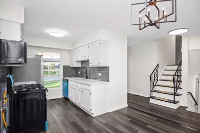 615 Nolan Avenue, Glendale Heights, IL 60139 - Photo 9