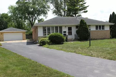 15W425 Victory Parkway, Elmhurst, IL 60126 - Photo 1