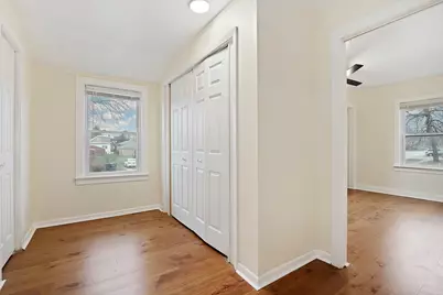 2821 W 102nd Street, Evergreen Park, IL 60805 - Photo 15