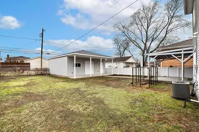 2821 W 102nd Street, Evergreen Park, IL 60805 - Photo 23