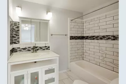 5115 Parkview Drive, McCullom Lake, IL 60050 - Photo 25