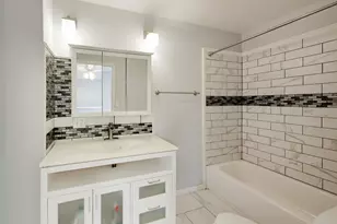 5115 Parkview Dr, McCullom Lake, IL 60050 - Photo 25