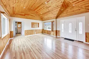 5115 Parkview Dr, McCullom Lake, IL 60050 - Photo 5