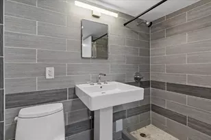 1460 N Sandburg St, Chicago, IL 60610 - Photo 9