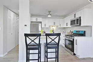 9725 S Karlov Ave, Oak Lawn, IL 60453 - Photo 11