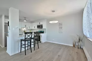 9725 S Karlov Ave, Oak Lawn, IL 60453 - Photo 9