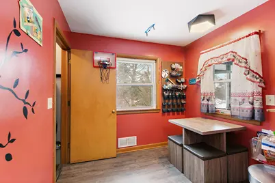 419 Roland Avenue, Rockford, IL 61107 - Photo 9