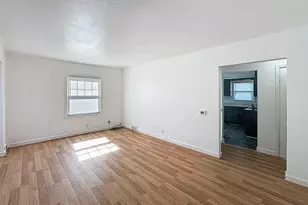 14 Blackhawk Hills Ct, Rock Island, IL 61201 - Photo 5