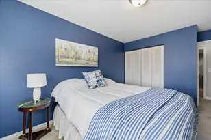 1311 S Finley Rd, Lombard, IL 60148 - Photo 11