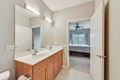 1155 W Roosevelt Road #304, Chicago, IL 60608 - Photo 23