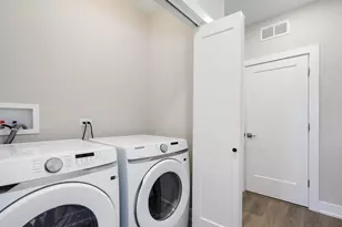 261 Washington Blvd, Oak Park, IL 60304 - Photo 15