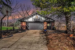 812 Sunset Dr, Shorewood, IL 60404 - Photo 3