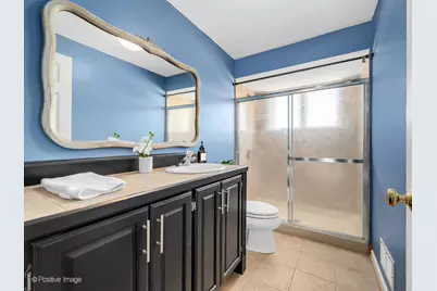 10264 Pelham Street, Westchester, IL 60154 - Photo 17