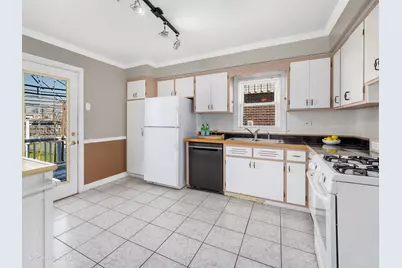 10264 Pelham Street, Westchester, IL 60154 - Photo 9