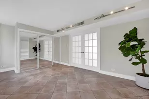 1 E Schiller St, Chicago, IL 60610 - Photo 9