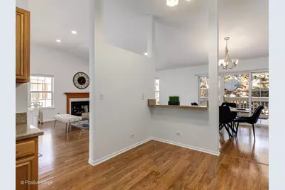 121 Commons Court, Wheeling, IL 60090 - Photo 7