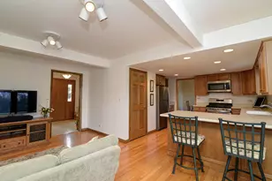 213 Arapahoe Trail, Carol Stream, IL 60188 - Photo 13