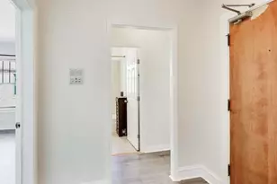 142 Clyde Ave, Evanston, IL 60202 - Photo 3