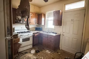 8640 S Bennett Ave, Chicago, IL 60617 - Photo 5