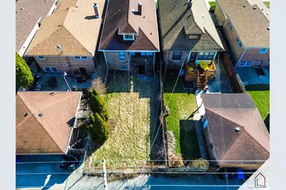 8640 S Bennett Avenue, Chicago, IL 60617 - Photo 13