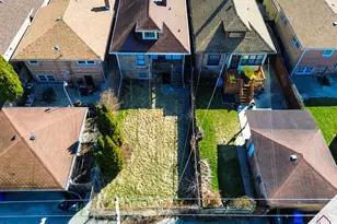 8640 S Bennett Ave, Chicago, IL 60617 - Photo 13