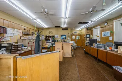 6712 N Crawford Avenue, Lincolnwood, IL 60712 - Photo 3