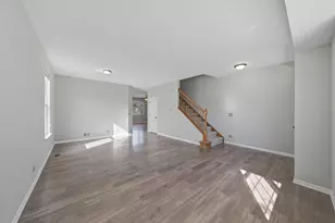 1053 Walker Ct, Antioch, IL 60002 - Photo 5