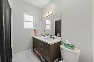 5009 W Catalpa Ave, Chicago, IL 60630 - Photo 17