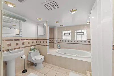 5009 W Catalpa Avenue, Chicago, IL 60630 - Photo 25