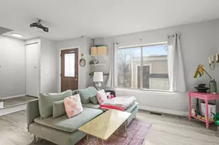 1086 Cascade Dr, Aurora, IL 60506 - Photo 9