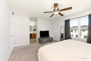 367 Chesapeake Ln, Oswego, IL 60543 - Photo 15