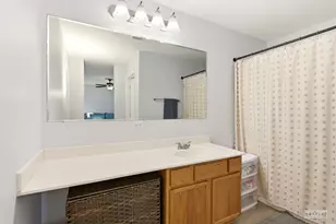 367 Chesapeake Ln, Oswego, IL 60543 - Photo 17