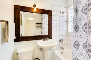 4240 N Clarendon Ave, Chicago, IL 60613 - Photo 11