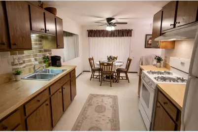 4 Ingleshire Road, Montgomery, IL 60538 - Photo 3