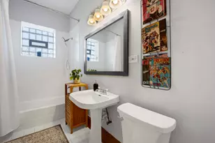 1528 W Ardmore Ave, Chicago, IL 60660 - Photo 9