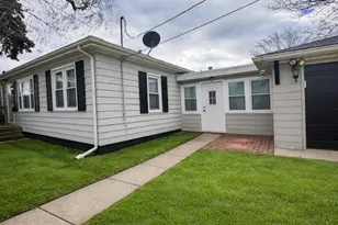 910 Cleary Ave, Joliet, IL 60435 - Photo 1